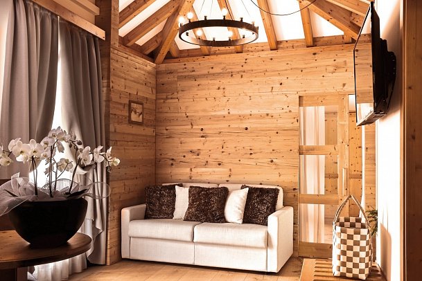 Hotel Salvadori - Wohnbeispiel Suite Dolomiti (Zimmercodierung WB1)