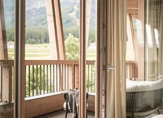 Falkensteiner Hotel Kronplatz - Wohnbeispiel Juniorsuite Deluxe (Zimmercodierung JD1)