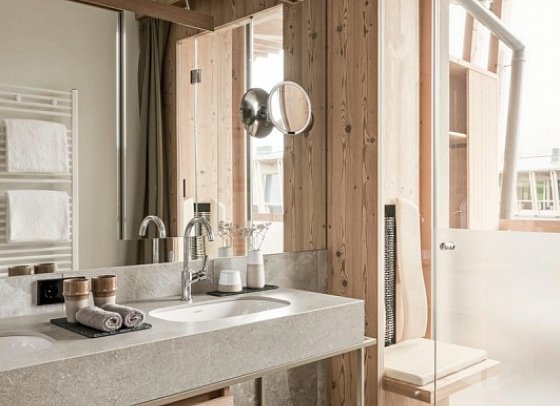 Falkensteiner Hotel Kronplatz - Wohnbeispiel Juniorsuite Deluxe (Zimmercodierung JD1)