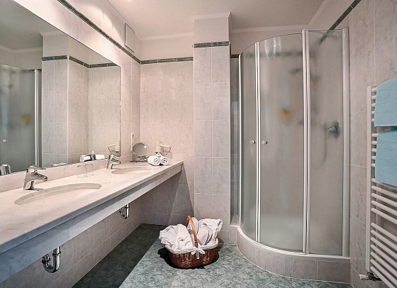 Kristall - Wohnbeispiel Doppelzimmer Rustica (Zimmercodierung DB2)