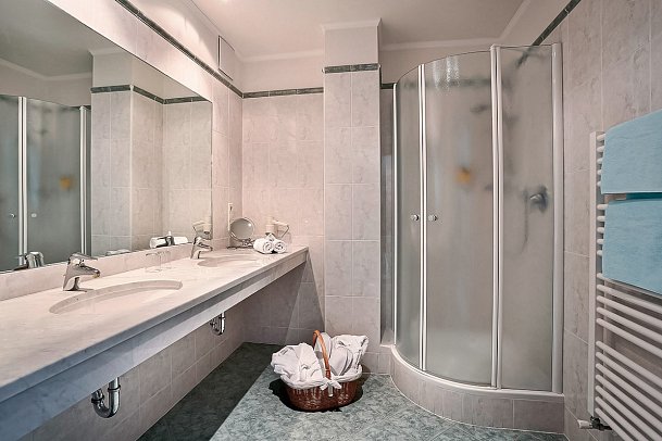 Kristall - Wohnbeispiel Doppelzimmer Rustica (Zimmercodierung DB2)