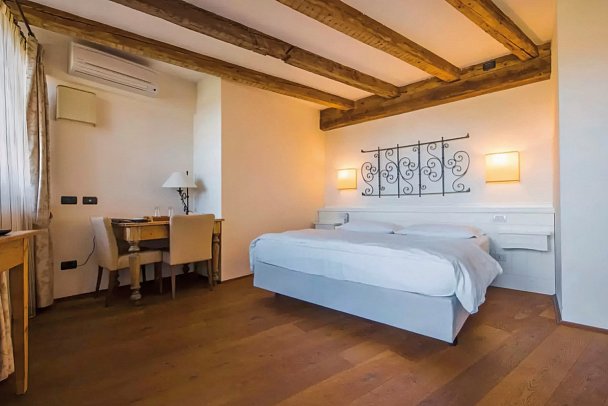 Relais Vecchio Maso - Wohnbeispiel Doppelzimmer Standard (Zimmercodierungen DG1 & EG1)