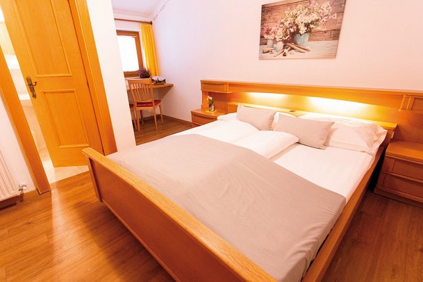 Almhotel Bergerhof - Wohnbeispiel Doppelzimmer Sattele
