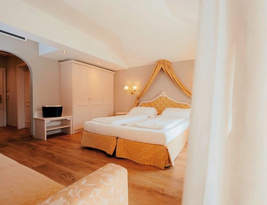 Parc Hotel du Lac - Wohnbeispiel Doppelzimmer Deluxe al Lago (Zimmercodierung DD1)