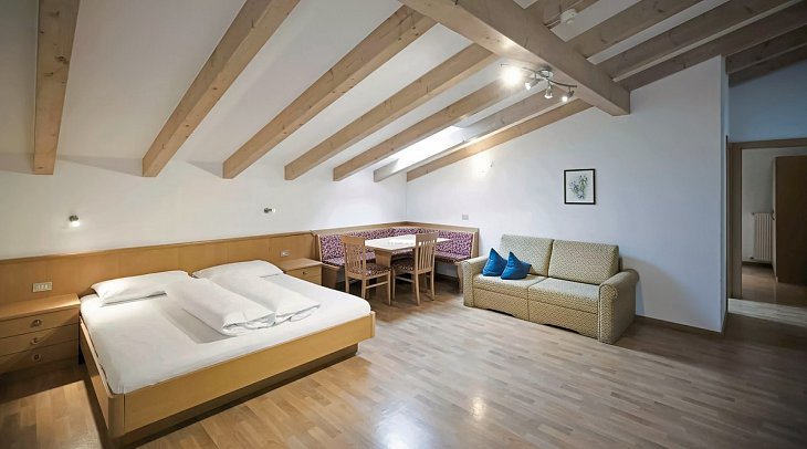 Hotel Adler - Wohnbeispiel Appartement A+B (Zimmercodierung AB1)