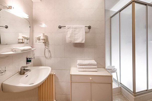 Gasthof Post - Wohnbeispiel Doppelzimmer Standard (Zimmercodierung DB1)