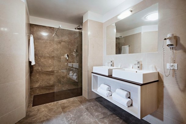 Parc Hotel Miramonti - Wohnbeispiel Doppelzimmer Deluxe (Zimmercodierung DD1)