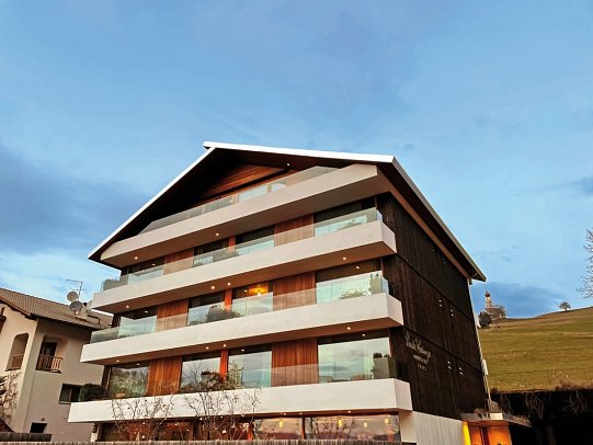 La Paula Apartments & Suites