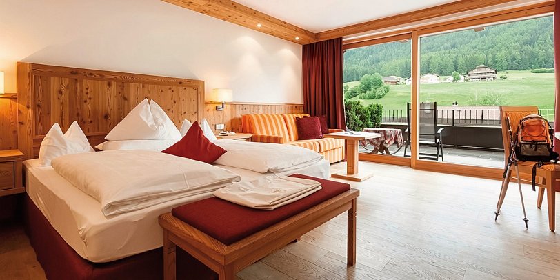 Chalet Tianes - Wohnbeispiel Doppelzimmer Komfort (Zimmercodierungen DF1 & EB1)