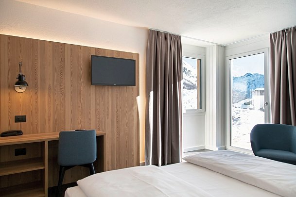 Blu Senales Family & Active Resort - Wohnbeispiel Familienzimmer Superior mit Balkon Zirm (Zimmercodierung FB2)