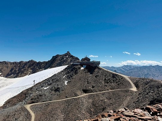 Glacier Hotel Grawand