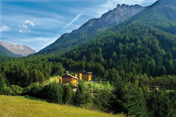 Active, Family & Wellness Hotel Shandranj