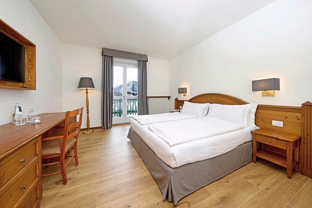 Grand Hotel Misurina - Wohnbeispiel Doppelzimmer Superior Seeblick (Zimmercodierungen DS3 & DSI)