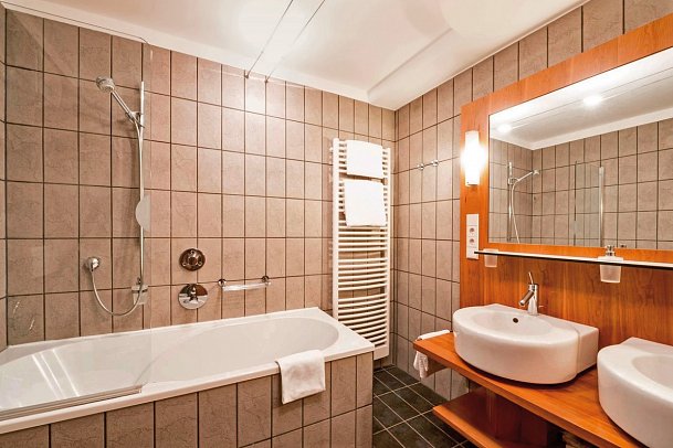 Krone - Wohnbeispiel Familienzimmer (Zimmercodierung FB1)