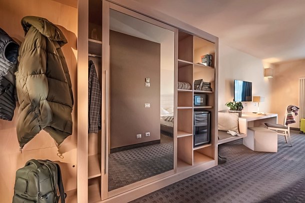 Brenta Dolomites (ex Le Blanc Hotel & Spa) - Wohnbeispiel Dreibettzimmer (Zimmercodierung DB3)