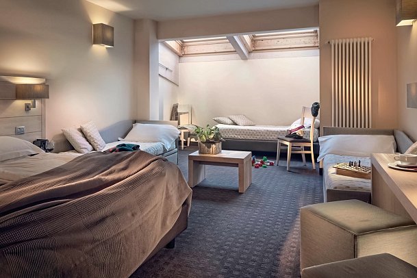 Brenta Dolomites - Wohnbeispiel Fünfbettzimmer (Zimmercodierung DB5)