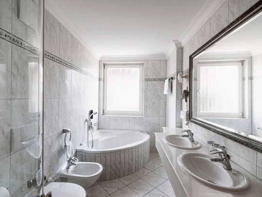 Montis Active Nature Resort - Wohnbeispiel Doppelzimmer Deluxe (Zimmercodierung DB2)
