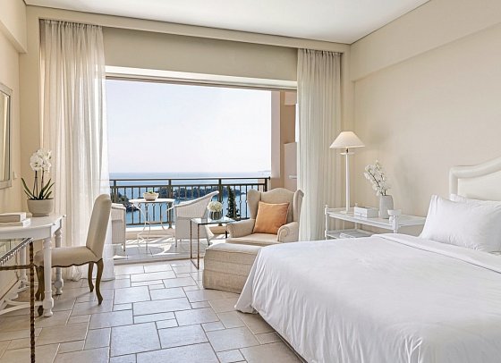 Grecotel Eva Palace - Wohnbeispiel Doppelzimmer Superior Panoramic Meerblick (Zimmercodierung DSM)