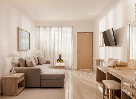 Mythos Panorama - Wohnbeispiel Juniorsuite Privatpool (Zimmercodierung J1R)