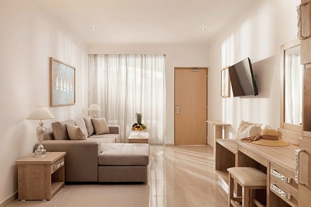 Mythos Panorama - Wohnbeispiel Juniorsuite Privatpool (Zimmercodierung J1R)