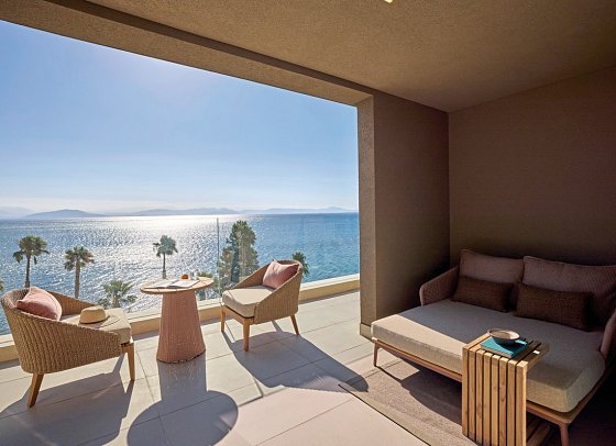 Avali, Mar-Bella Collection - Wohnbeispiel Rooftop Deluxe Double Room Front Sea View (Zimmercodierung DD1)