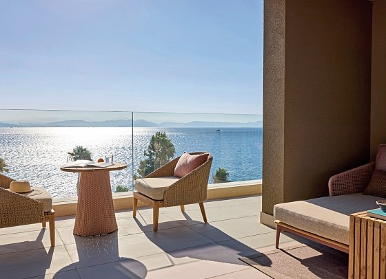 Avali, Mar-Bella Collection - Wohnbeispiel Rooftop Deluxe Double Room Front Sea View (Zimmercodierung DD1)