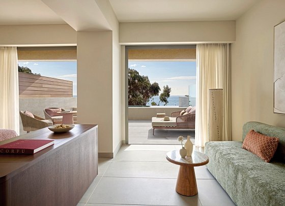 Avali, Mar-Bella Collection - Wohnbeispiel Panorama Junior Suite Private Pool Sea View (Zimmercodierung J1R)