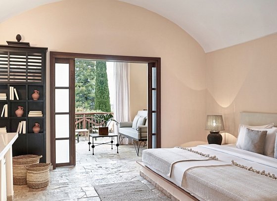 Grecotel Daphnila Bay - Wohnbeispiel Bungalow Family Robinson Crusoe (Zimmercodierung BI1)