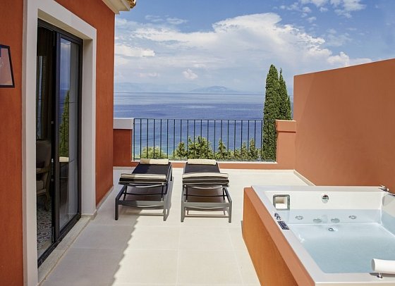 Nido, Mar-Bella Collection - Juniorsuite Meerblick Grand Terrace Whirlpool (Zimmercodierung J1M)