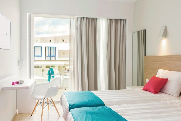 Nasos Hotel & Resort - Wohnbeispiel Doppelzimmer Gartenblick (Zimmercodierung DBG)