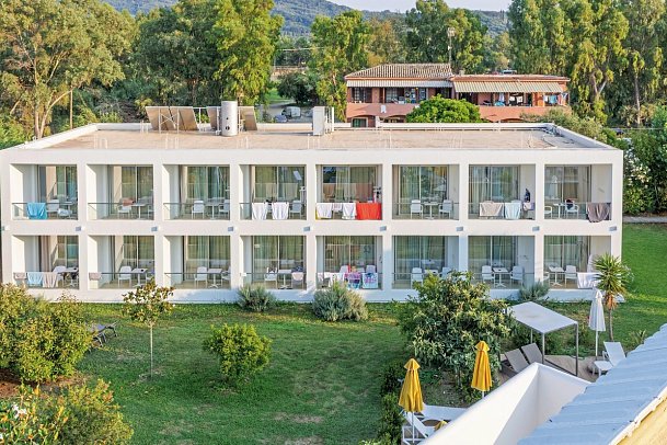 Nasos Hotel & Resort