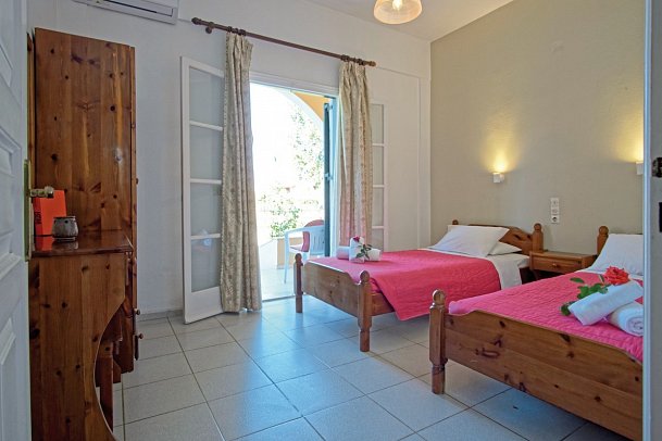 Villa Silvia - Wohnbeispiel Appartement 2 Schlafzimmer Gartenblick (Zimmercodierung OBG)