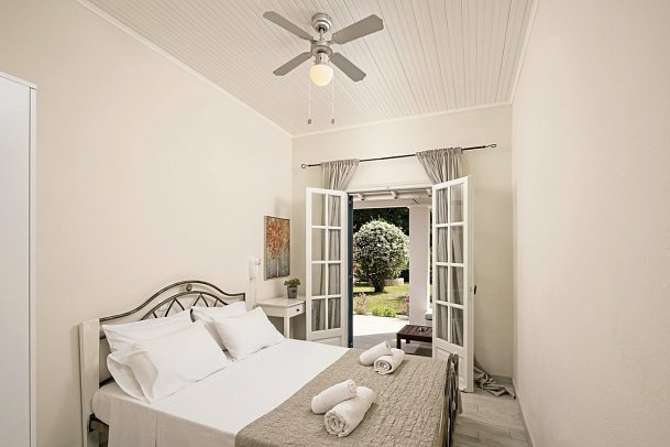 Villa Violetta - Wohnbeispiel Appartement 2 Schlafzimmer Gartenblick (Zimmercodierung OBG)