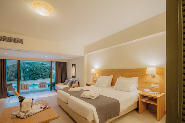 Corfu Holiday Palace - Wohnbeispiel Suite Swim-Up (Zimmercodierung WBQ)