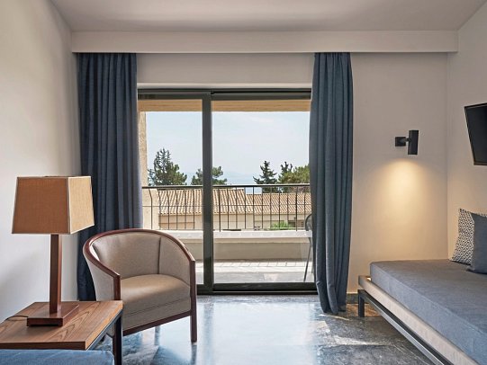 Aeolos Beach Resort - Wohnbeispiel Familienzimmer Meerblick (Zimmercodierung FBM)