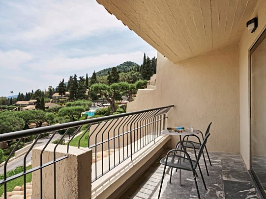 Aeolos Beach Resort - Wohnbeispiel Familienzimmer Meerblick (Zimmercodierung FBM)