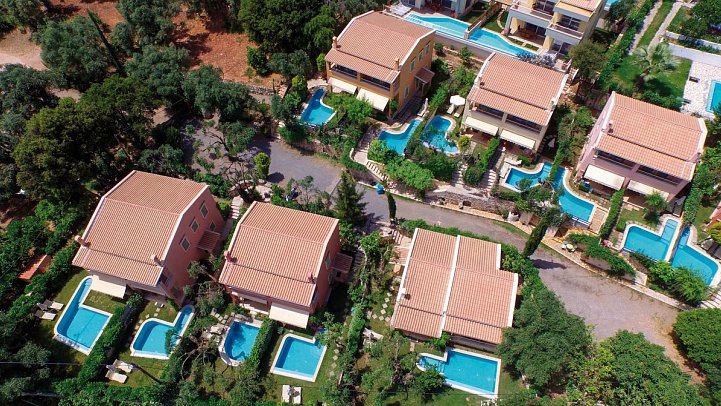 La Riviera Barbati Seaside Luxurious Apartments & Villas