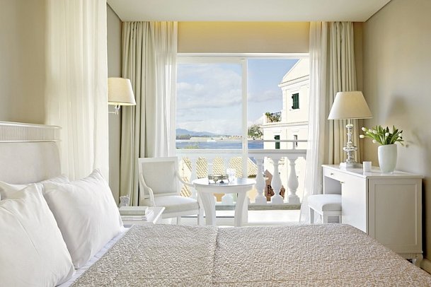 Mon Repos Palace - Wohnbeispiel Deluxe Doppelzimmer Meerblick (Zimmercodierung DDM)