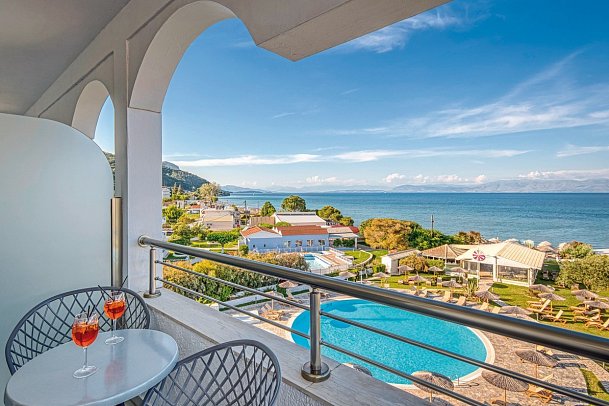 Albatros Hotel - Wohnbeispiel Doppelzimmer Meerblick (Zimmercodierung DBM)