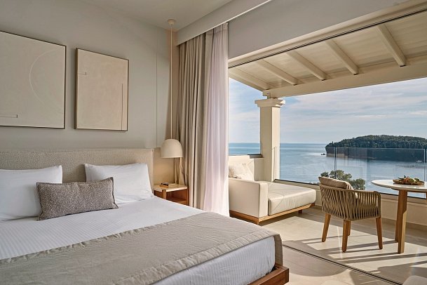 San Antonio Corfu Resort - Wohnbeispiel Junior Suite Fabulous Buchtblick (Zimmercodierung J1M)