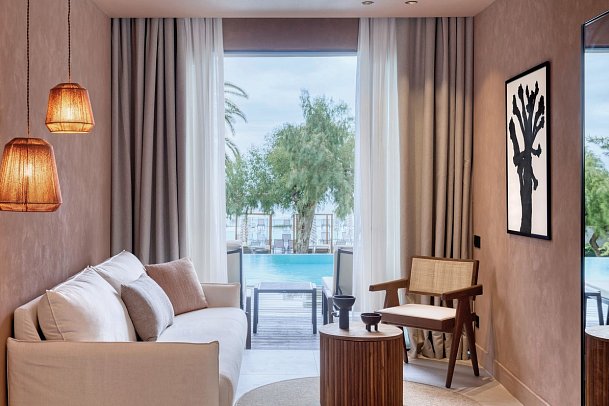 Domes of Corfu, Autograph Collection - Wohnbeispiel Juniorsuite Swim-Up Sapphire (Zimmercodierung JBQ)