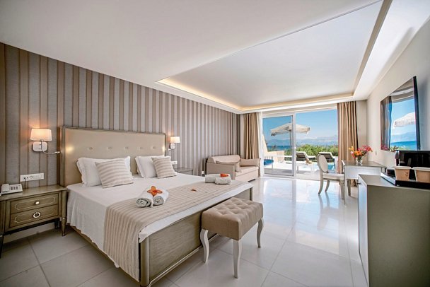 Ibiscus Hotel Corfu - Wohnbeispiel Suite Meerblick Privatpool (Zimmercodierungen WBM & W1R)