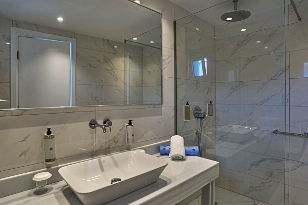 Ibiscus Hotel Corfu - Wohnbeispiel Bad