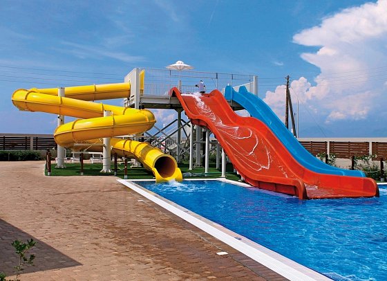 Almyros Beach Resort & Spa