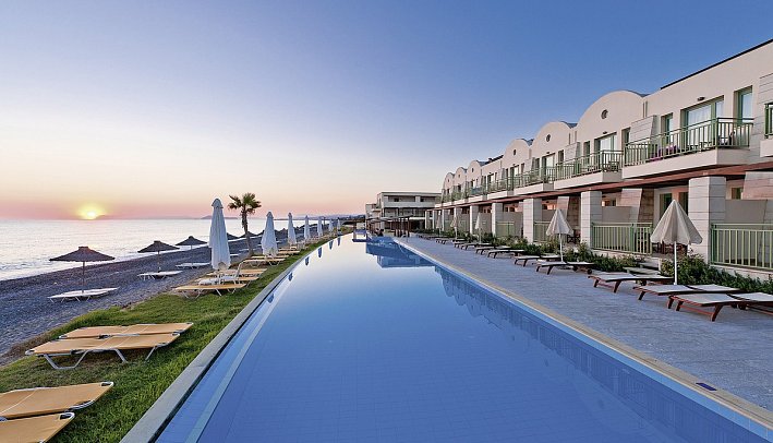 Giannoulis Grand Bay Beach Resort