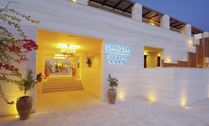 Giannoulis Grand Bay Beach Resort
