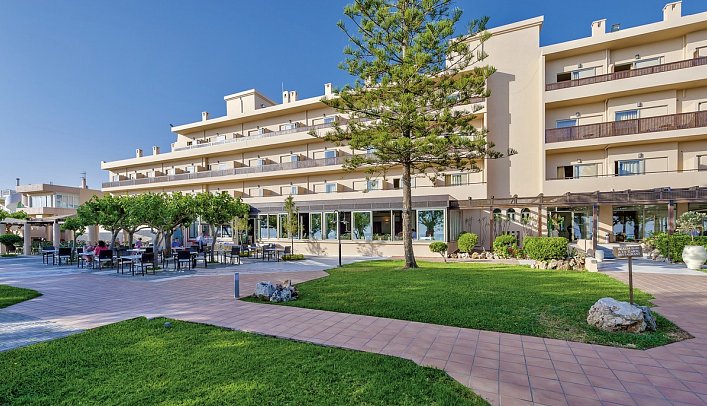 Giannoulis Santa Marina Beach Resort