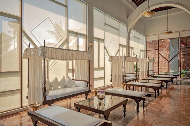 Royal Palms Beach Hotel