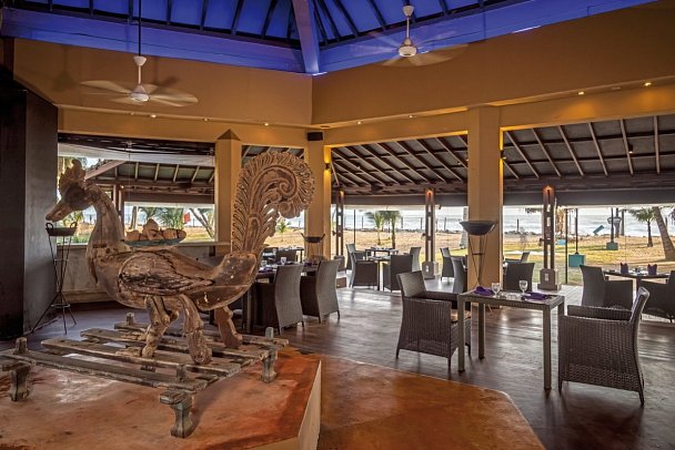 Royal Palms Beach Hotel