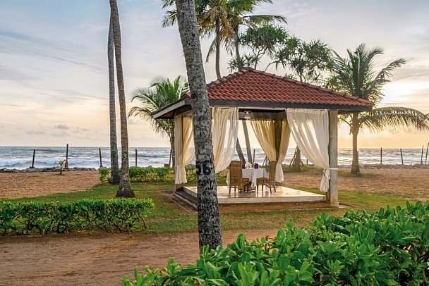 Royal Palms Beach Hotel